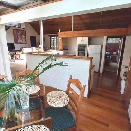 Lake Russell Retreat Emerald Beach Ngoại thất bức ảnh